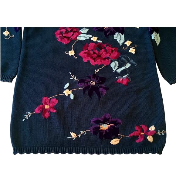 Northern Reflections Sweater Forest Green Violets Medium - Picture 5 of 7